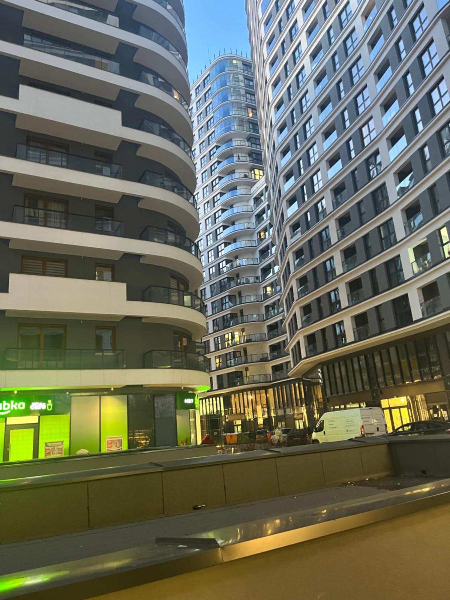 Varsovia Tower ภายนอก รูปภาพ
